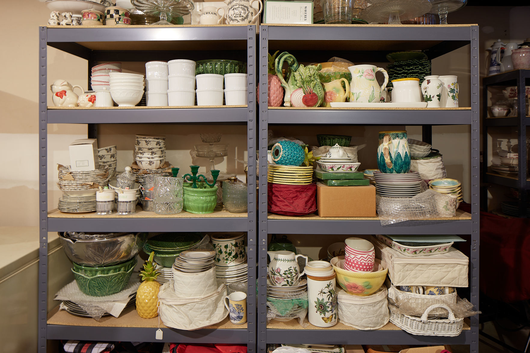 Toebben dishware